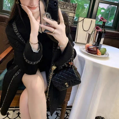 Chic Double-Sided Wool Coat with Pearl Trim Design